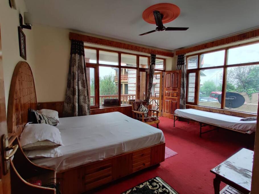 Aroma Taru Villa / Cottage ,Manali Dış mekan fotoğraf
